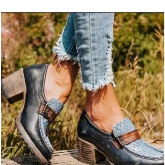 Gorgeous Freebird by Steven Bristol loafers in black navy 8 - Picture 1 of 8